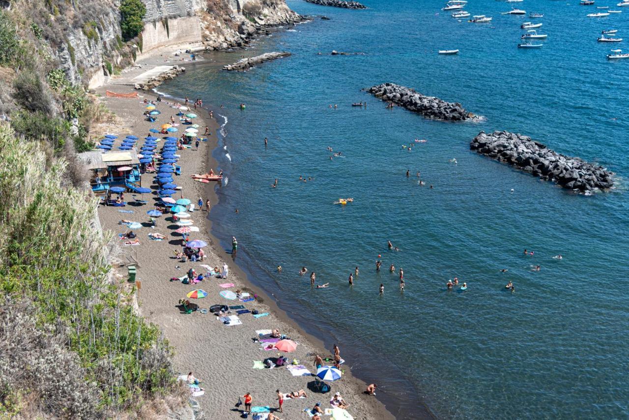 Controvento In Villa Eldorado Procida Buitenkant foto